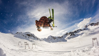 ued体育-詹姆斯拼杀46分钟空砍27+12+8 湖人加时惜败勇士