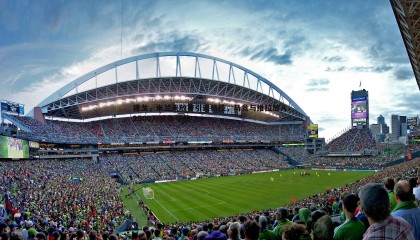 ued体育-隆戈，米兰未放弃引进格拉，马竞与维拉加入2500万欧争夺战